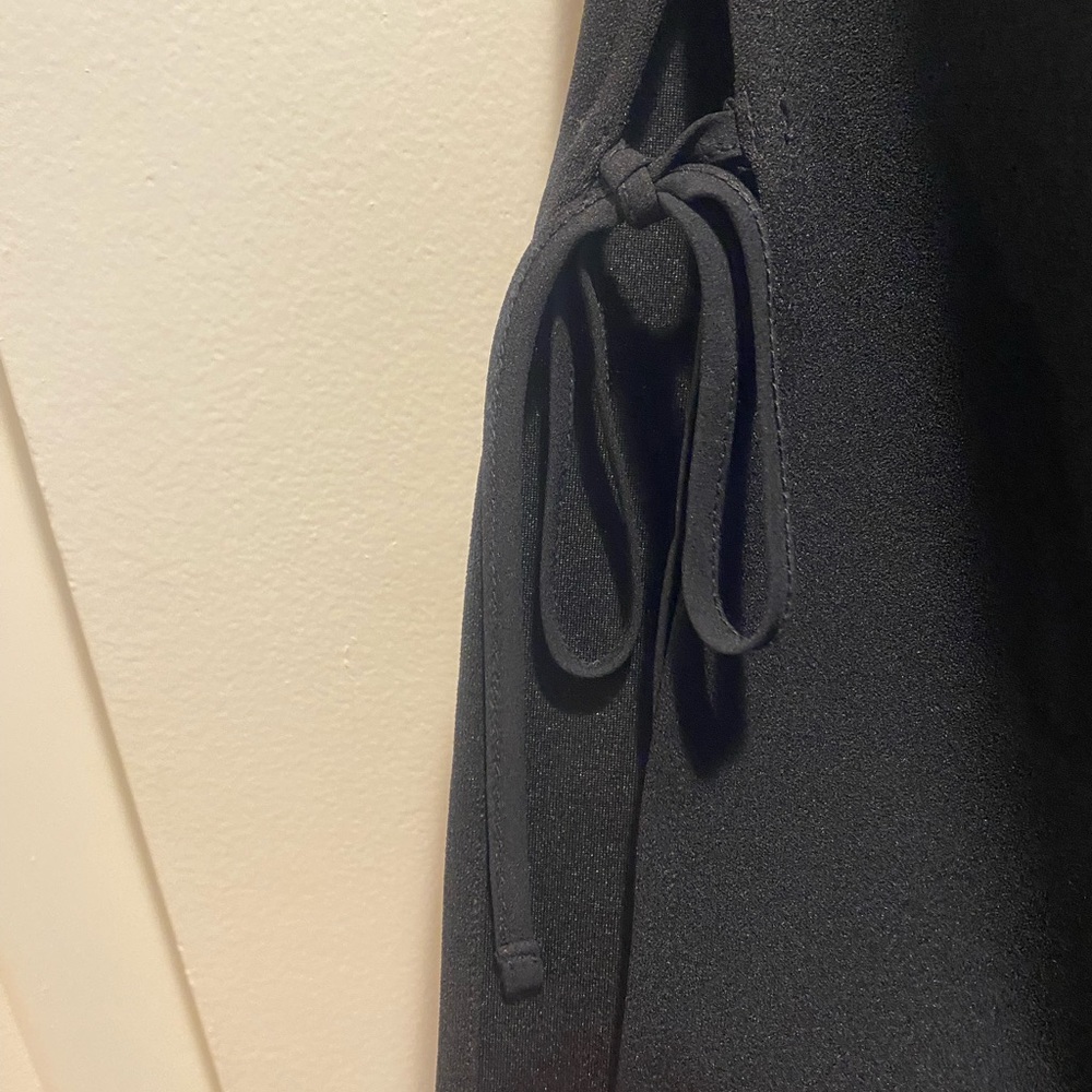 Set of 3 Ann Taylor tops XS - Picture 6 of 9